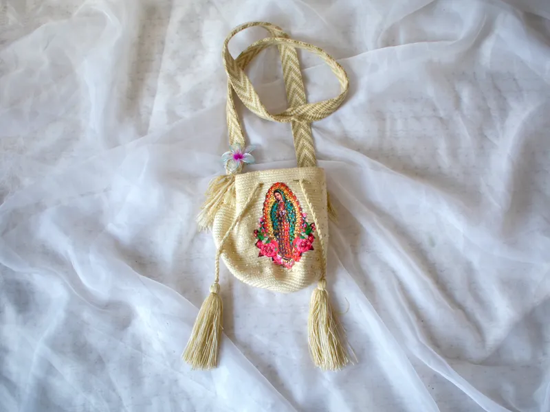 Bolso tejido Virgen de Guadalupe, foto 2 de 3