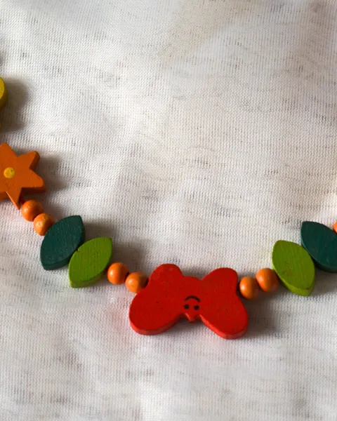 Collar de madera, foto 2