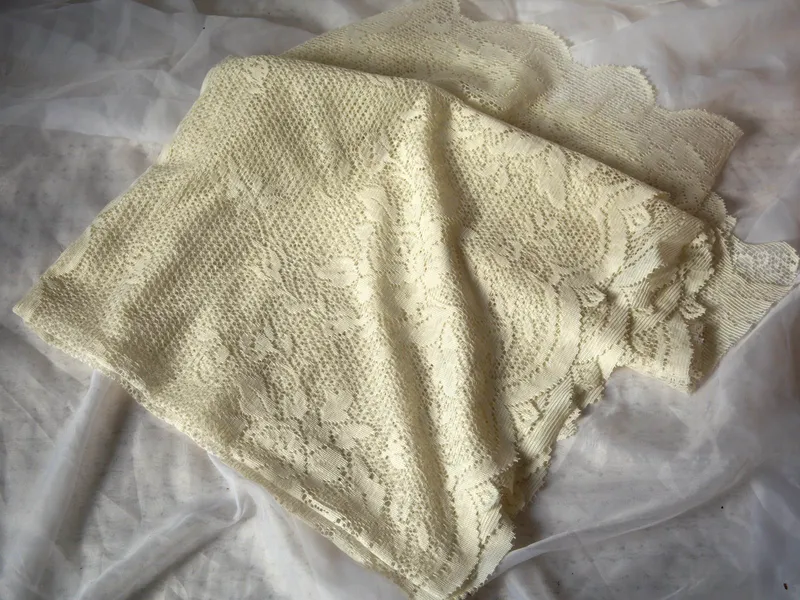 Mantel de puntilla, foto 1 de 3
