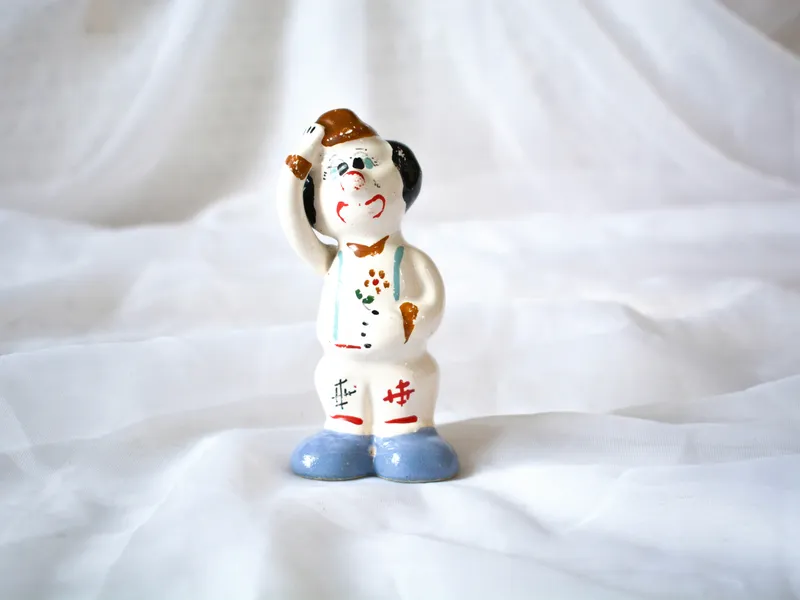 Payaso de porcelana, foto 2 de 3