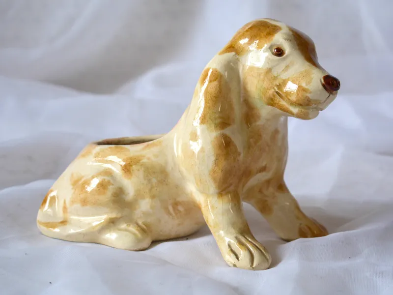 Perro contenedor de cerámica, foto 2 de 3